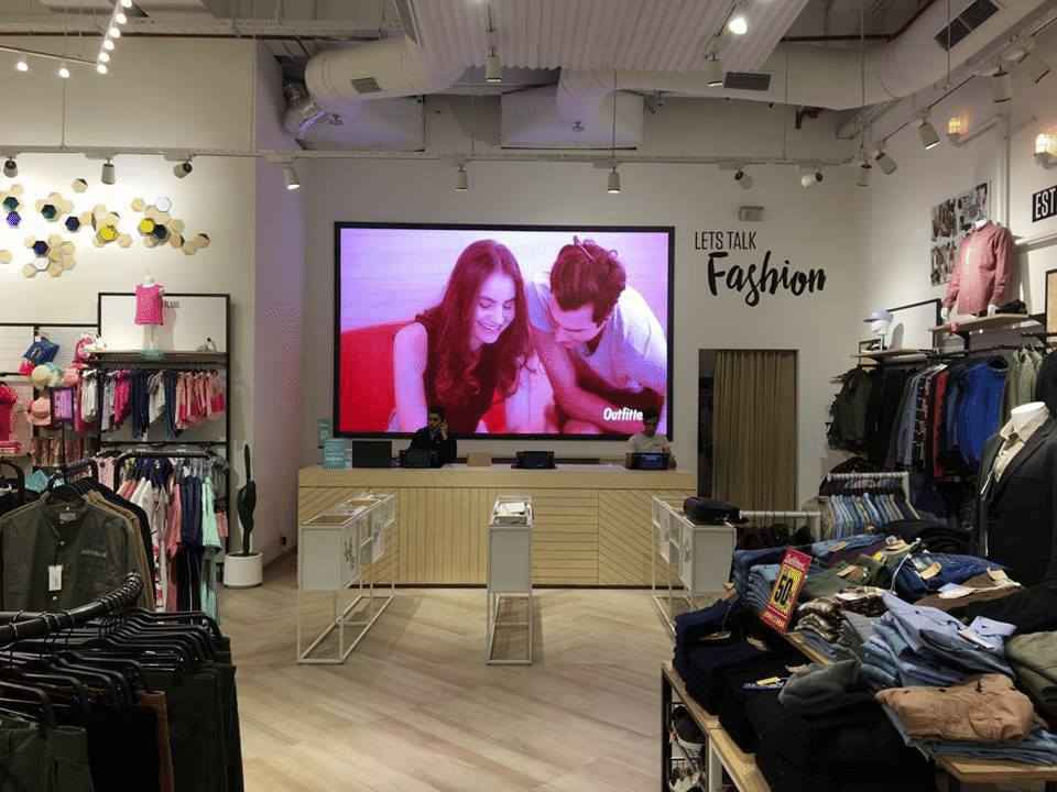 Project 10 - Out Fitter Lucky One Mall karachi - SMD Screens